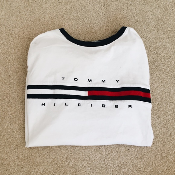 Tommy Hilfiger Tops - Tommy Hilfiger t-shirt